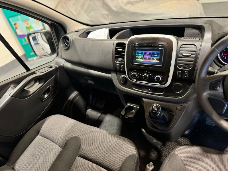 RENAULT TRAFIC
