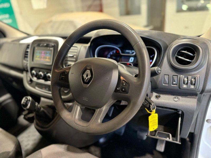 RENAULT TRAFIC