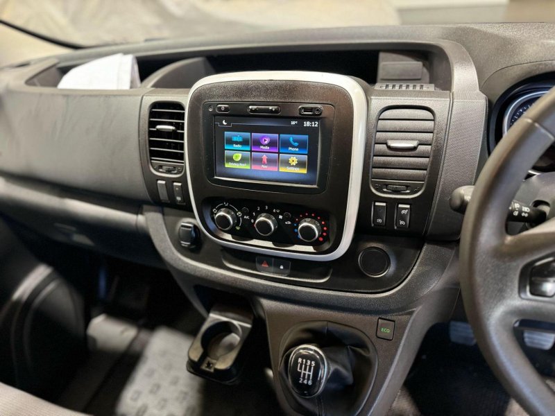 RENAULT TRAFIC