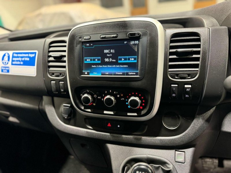 RENAULT TRAFIC