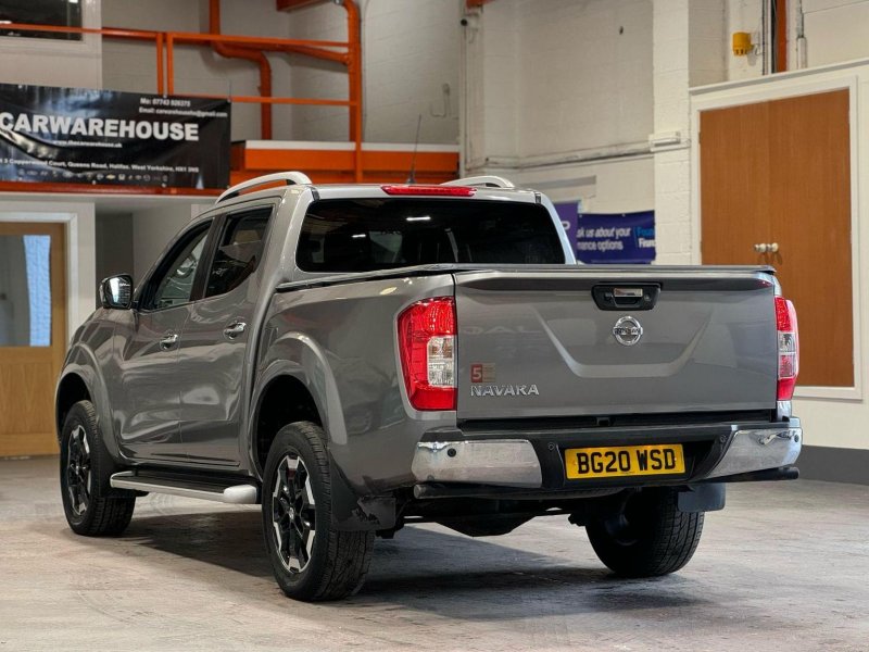 NISSAN NAVARA