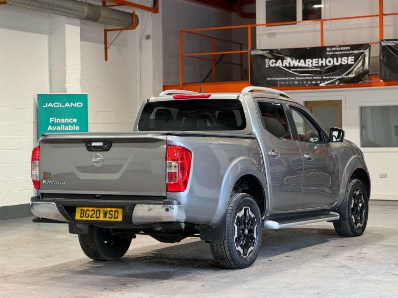 NISSAN NAVARA