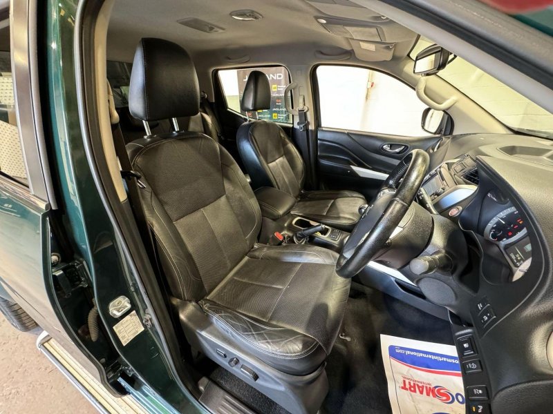 NISSAN NAVARA