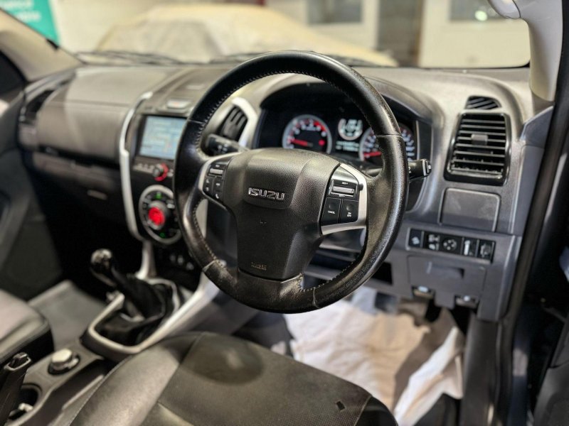 ISUZU D-MAX