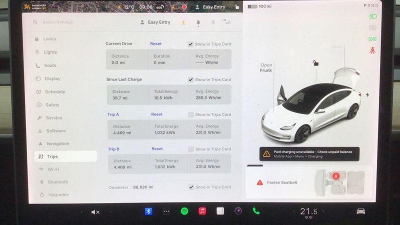 TESLA MODEL 3
